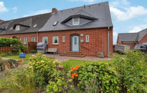 3 Bedroom Gorgeous Apartment In List